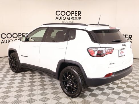 Used 2026 Jeep Compass Latitude AWD/4WD image 22