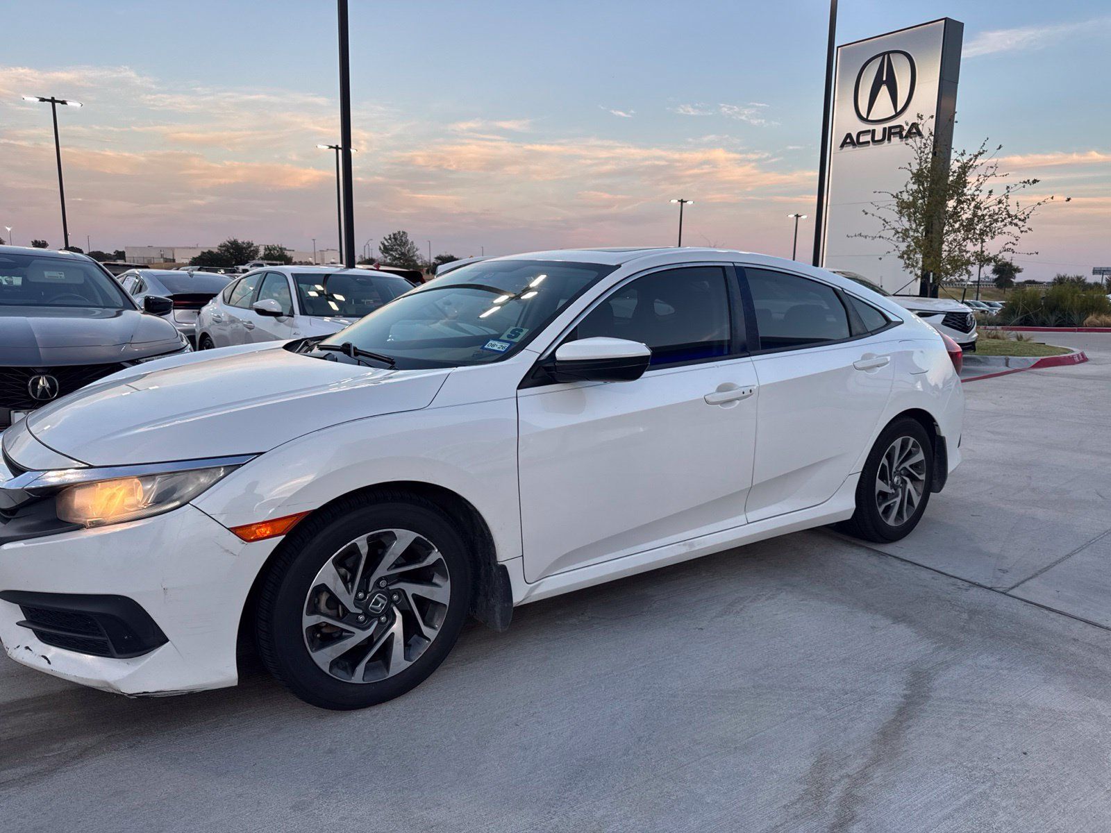 Used 2017 Honda Civic EX image 3