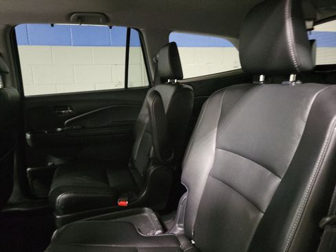 Certified 2022 Honda Pilot Touring image 9