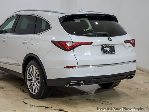 Used 2023 Acura MDX SH-AWD w/ Advance Package image 9