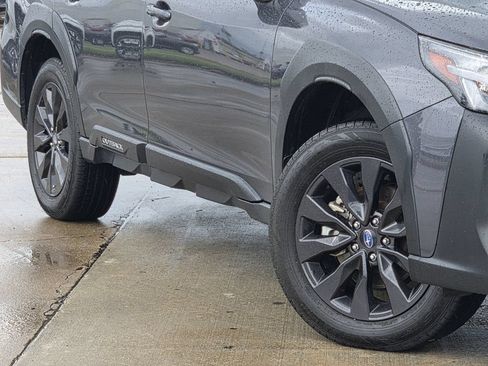 Used 2025 Subaru Outback Onyx Edition AWD/4WD image 11
