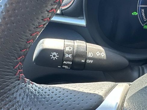 Used 2025 Toyota Sienna XSE FWD image 26