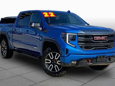 Used 2022 GMC Sierra 1500 AT4 w/ AT4 Premium Package AWD/4WD image 3