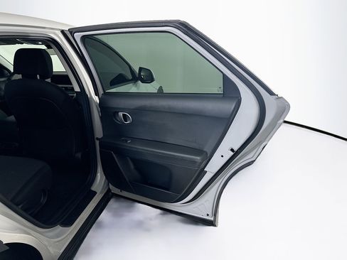 Used 2024 Hyundai Ioniq 5 SE image 29