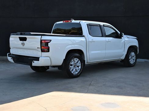 Used 2022 Nissan Frontier SV w/ Technology Package image 5