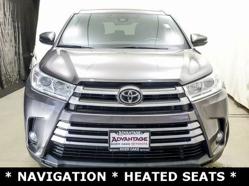 Used 2019 Toyota Highlander XLE image 3