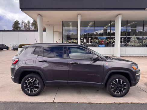 Used 2021 Jeep Compass Trailhawk image 6