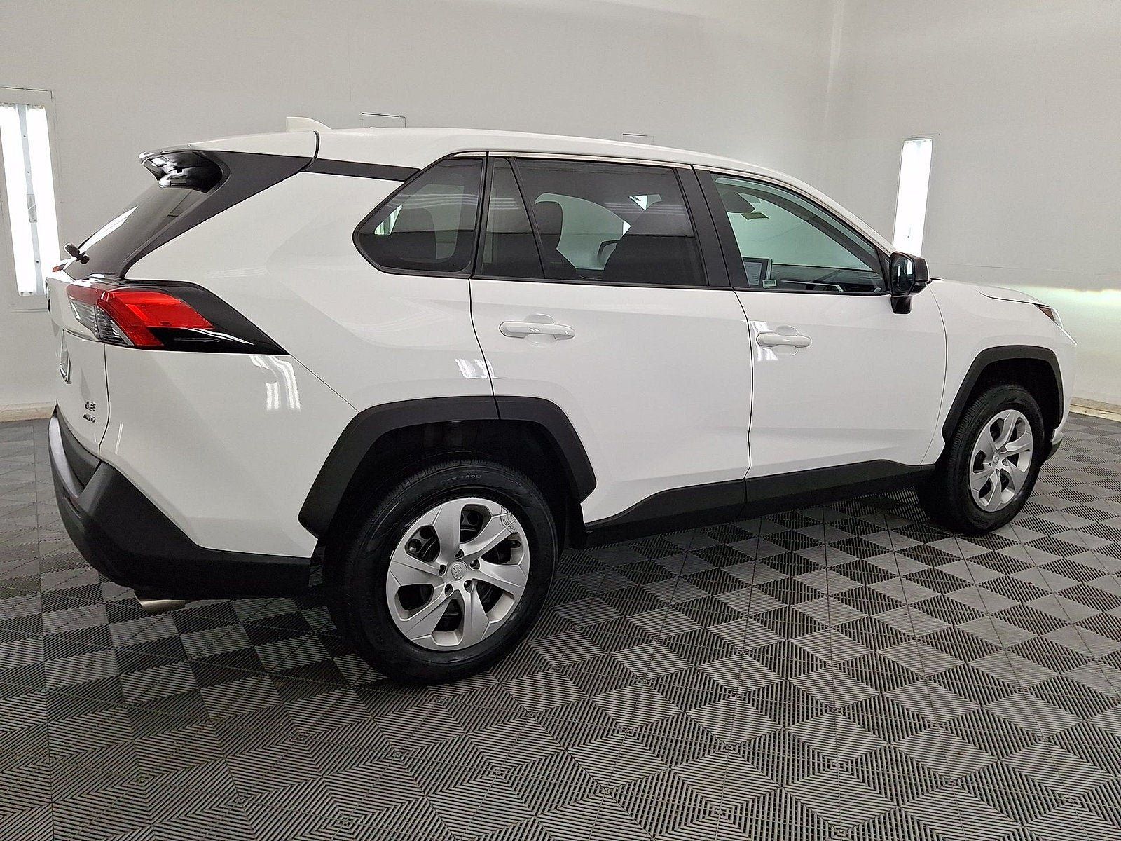 Certified 2025 Toyota RAV4 LE AWD/4WD image 17