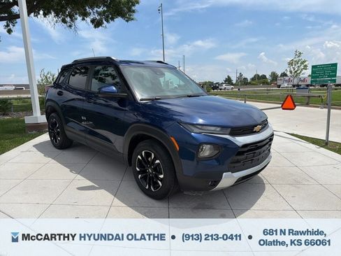 Used 2022 Chevrolet TrailBlazer LT w/ Convenience Package FWD image 7
