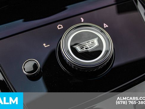 Used 2026 Cadillac Escalade ESV Platinum Sport image 39