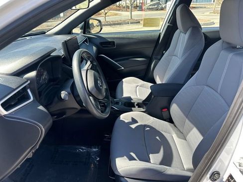 Used 2024 Toyota Corolla Cross AWD Hybrid image 29