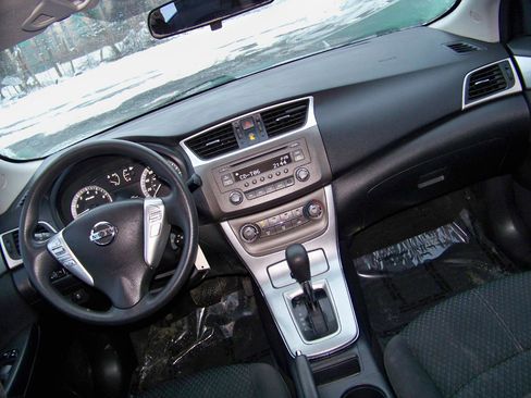 Used 2013 Nissan Sentra SR image 34