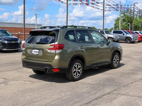 Used 2024 Subaru Forester Premium image 3