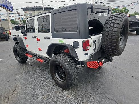 Used 2012 Jeep Wrangler Unlimited Sport AWD/4WD image 5