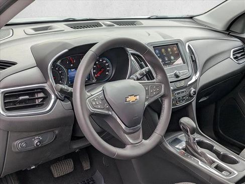 Used 2022 Chevrolet Equinox LT image 10