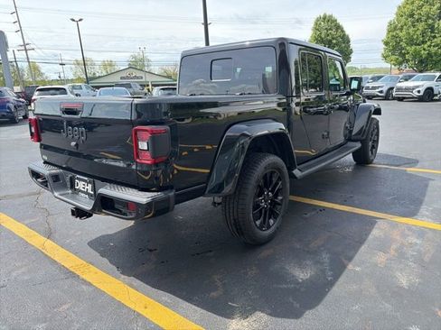 Used 2022 Jeep Gladiator Overland AWD/4WD image 6