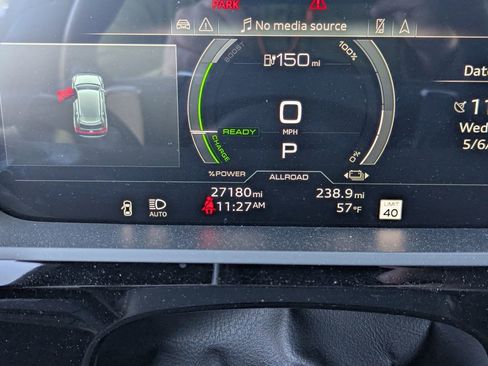 Used 2024 Audi Q8 e-tron Premium Plus AWD/4WD image 19
