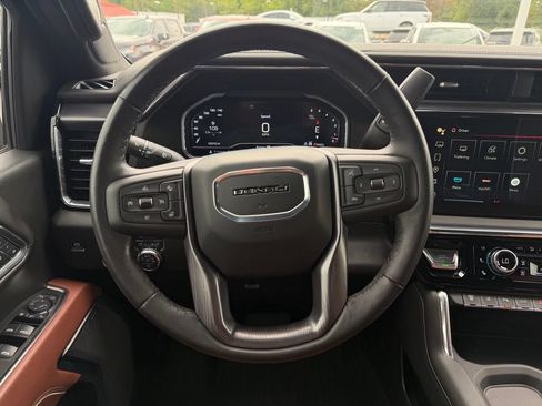 Used 2025 GMC Sierra 2500 Denali Ultimate AWD/4WD image 19