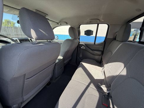 Used 2017 Nissan Frontier SV RWD image 12