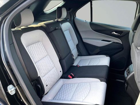 Used 2018 Chevrolet Equinox LS FWD image 27
