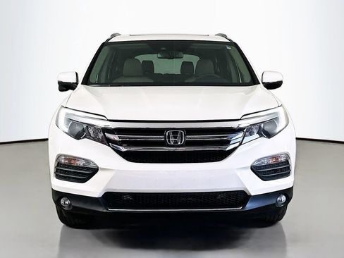Used 2018 Honda Pilot Touring image 2