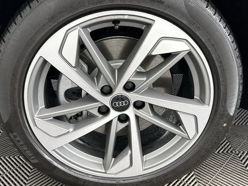 New 2025 Audi Q3 2.0T Premium image 28