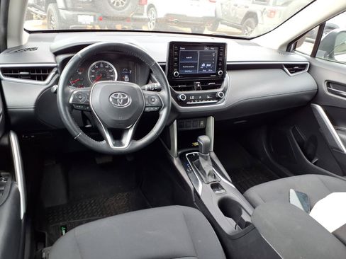 Used 2022 Toyota Corolla Cross LE AWD/4WD image 5