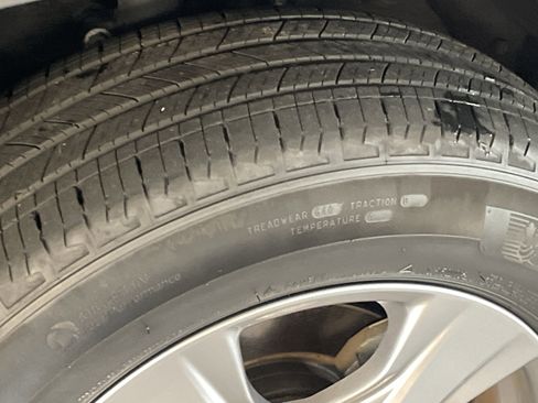 Certified 2022 Toyota RAV4 XLE w/ Convenience Package image 12