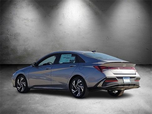 New 2025 Hyundai Elantra Sport image 3