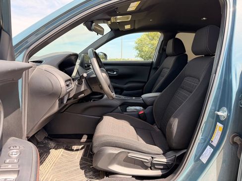 Used 2024 Honda HR-V Sport image 2