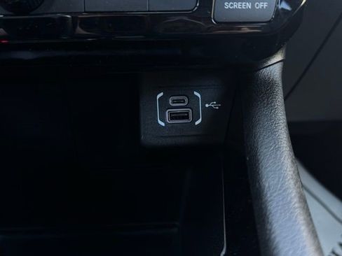 Certified 2022 Jeep Compass Limited image 34