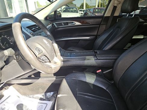 Used 2015 Lincoln MKZ AWD image 18
