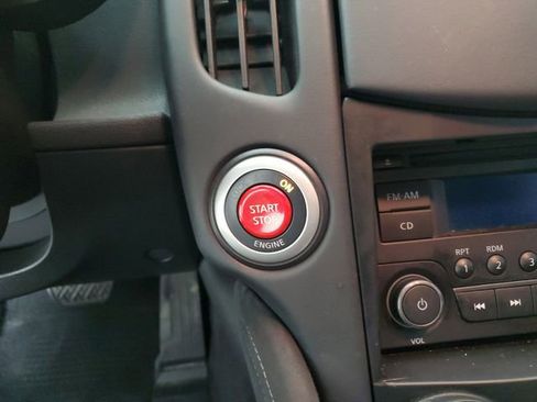 Used 2018 Nissan 370Z Base image 20