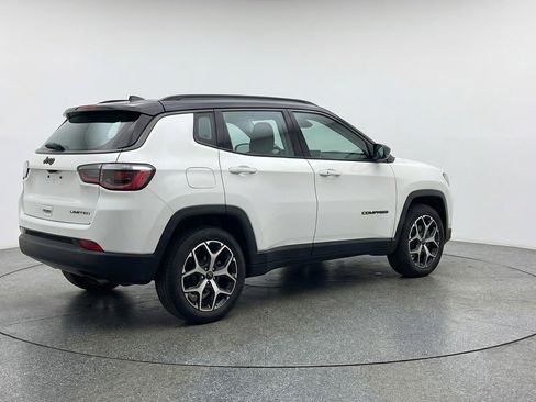 Used 2025 Jeep Compass Limited AWD/4WD image 9