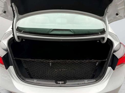 Used 2016 Hyundai Elantra SE w/ Option Group 02 FWD image 25