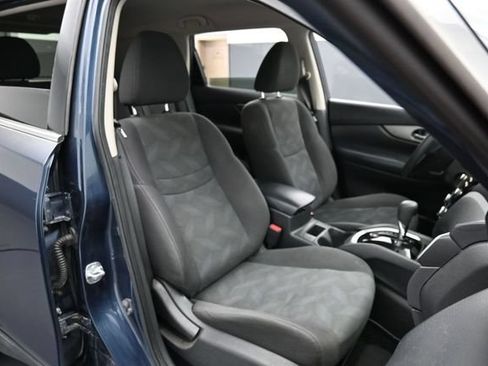 Used 2016 Nissan Rogue SV AWD/4WD image 29