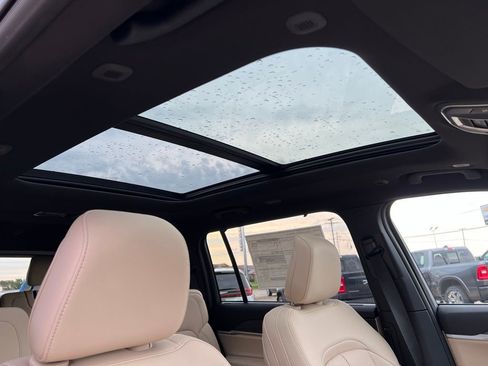 New 2025 Jeep Grand Cherokee L Limited w/ Luxury Tech Group II image 12