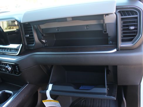 New 2026 GMC Sierra 1500 SLT image 55