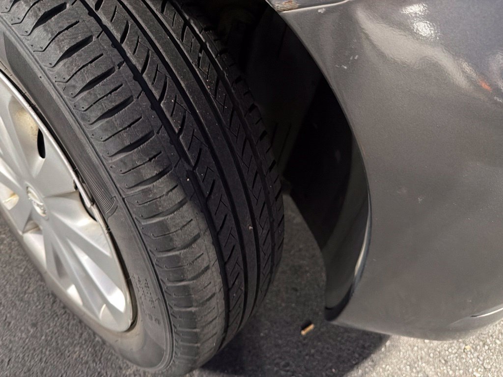 Used 2017 Nissan Versa SV FWD image 13