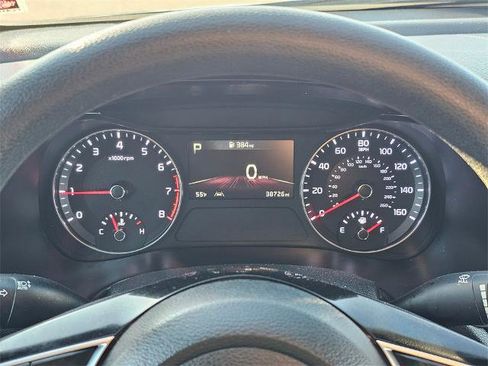 Used 2024 Kia Forte LXS image 18