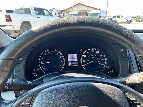 Used 2015 INFINITI Q40 AWD w/ Moonroof Package image 18