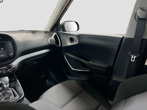 Certified 2025 Kia Soul LX image 22
