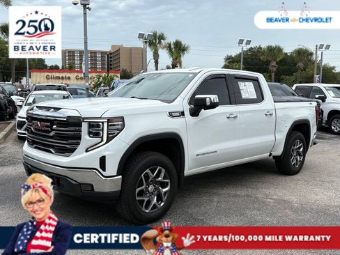 Used 2022 GMC Sierra 1500 SLT w/ X31 Off-Road Package AWD/4WD image 1