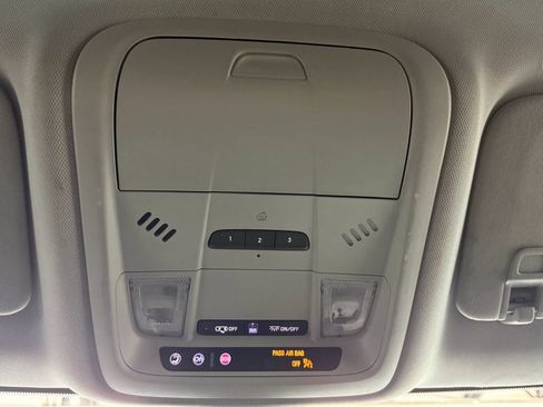 Used 2020 Chevrolet Blazer LT w/ LPO, Floor Liner Package AWD/4WD image 38
