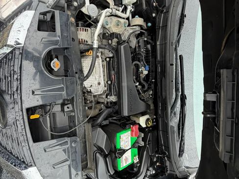 Used 2020 Nissan Rogue S AWD/4WD image 10