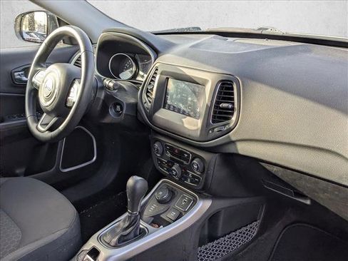 Used 2019 Jeep Compass Sport w/ Tech Group image 18