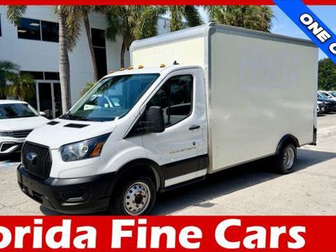 Used 2022 Ford Transit 350 DRW RWD image 1