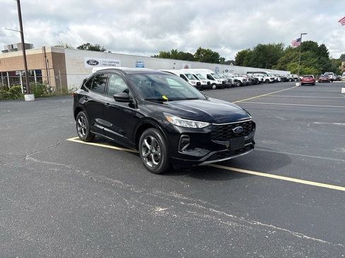 Certified 2023 Ford Escape ST-Line w/ Tech Pack #1 AWD/4WD image 3