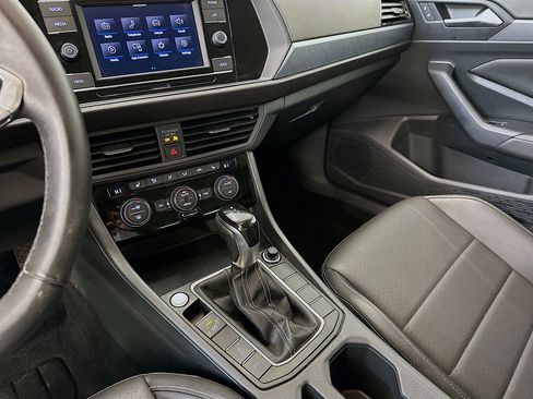 Used 2024 Volkswagen Jetta SE image 25