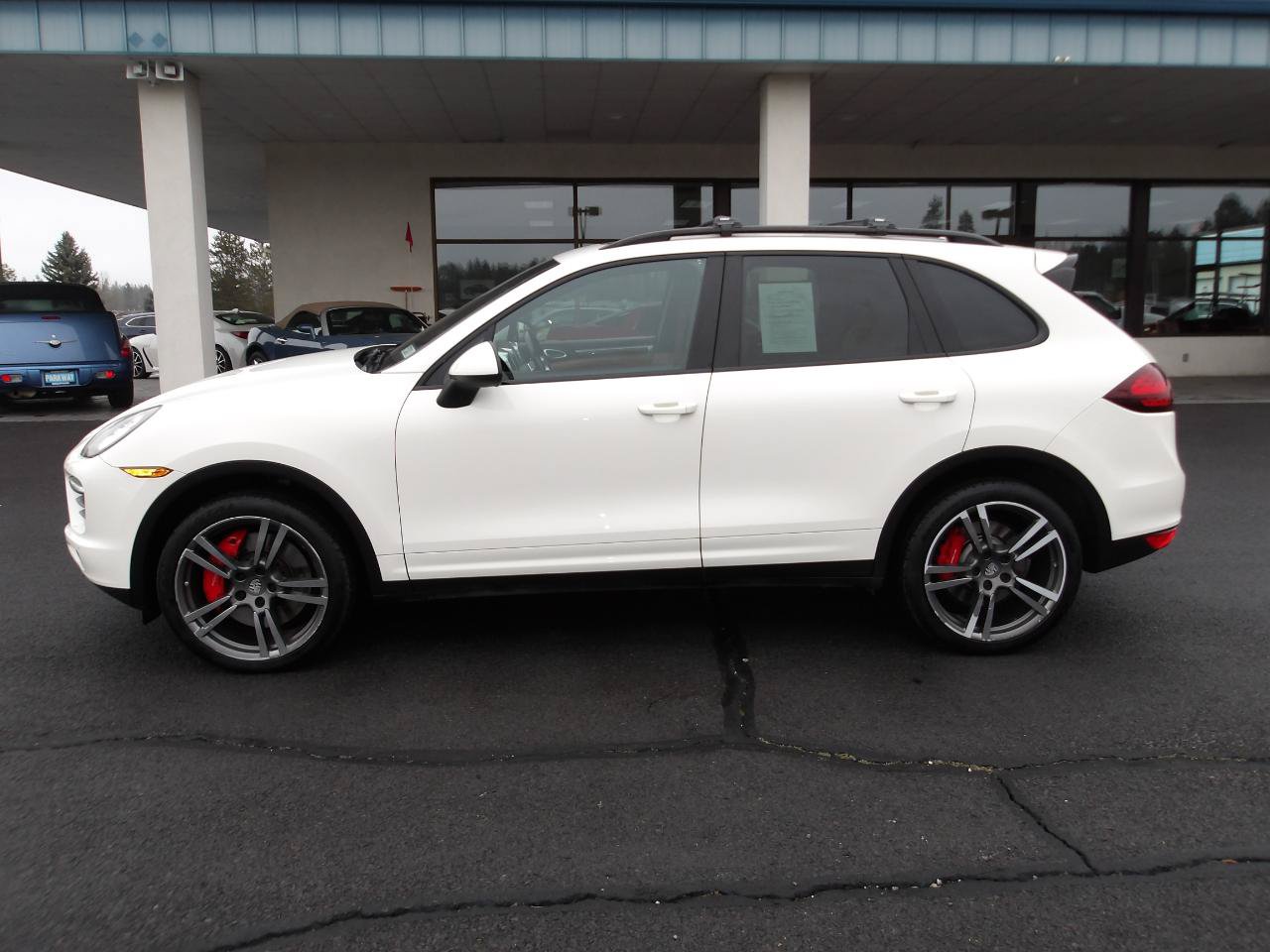 Used 2012 Porsche Cayenne Turbo AWD/4WD image 2